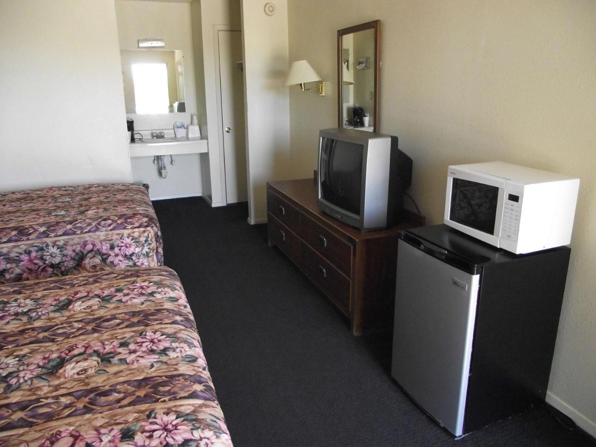 Glen Rose Inn & Suites מראה חיצוני תמונה