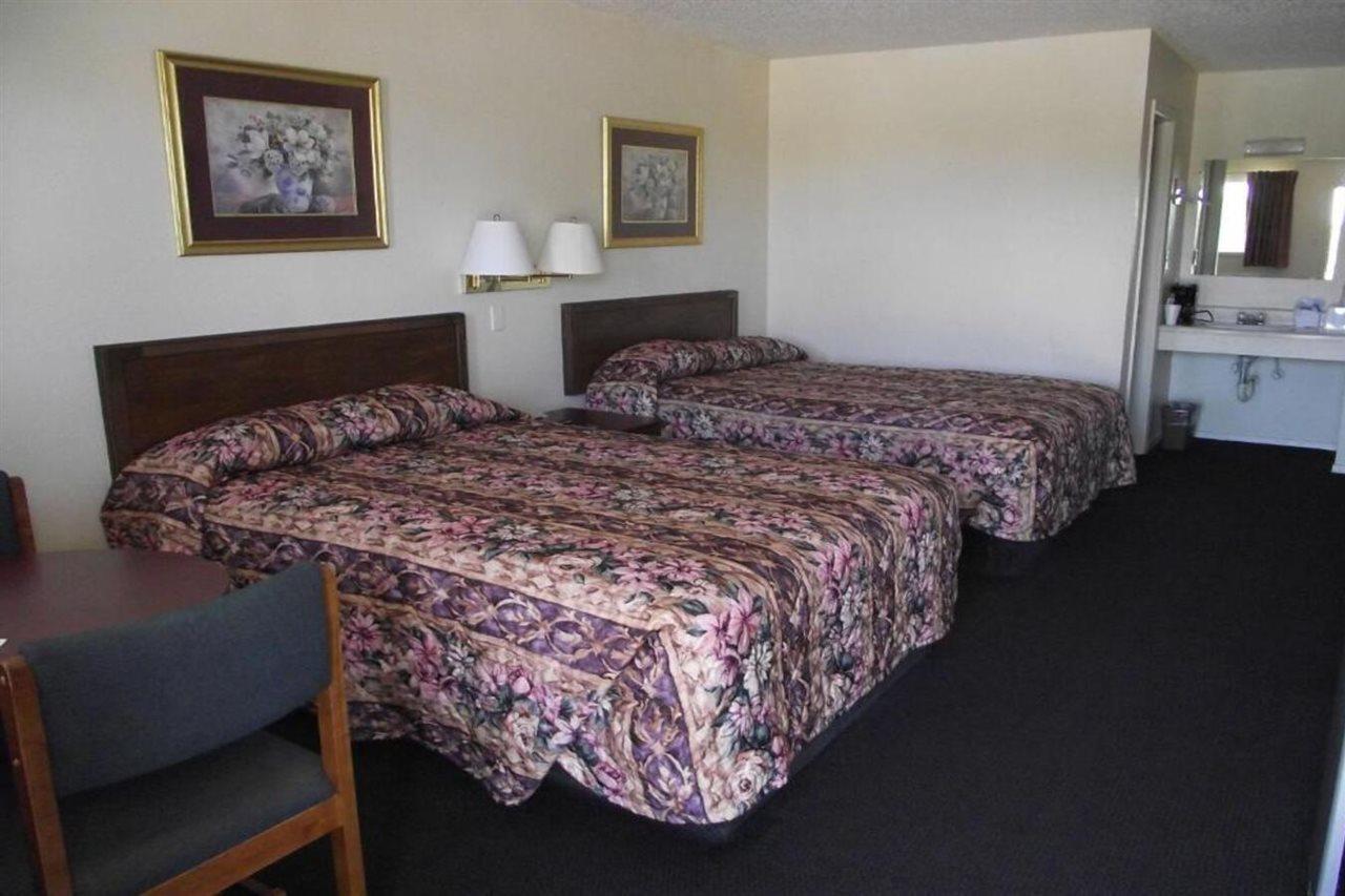 Glen Rose Inn & Suites מראה חיצוני תמונה