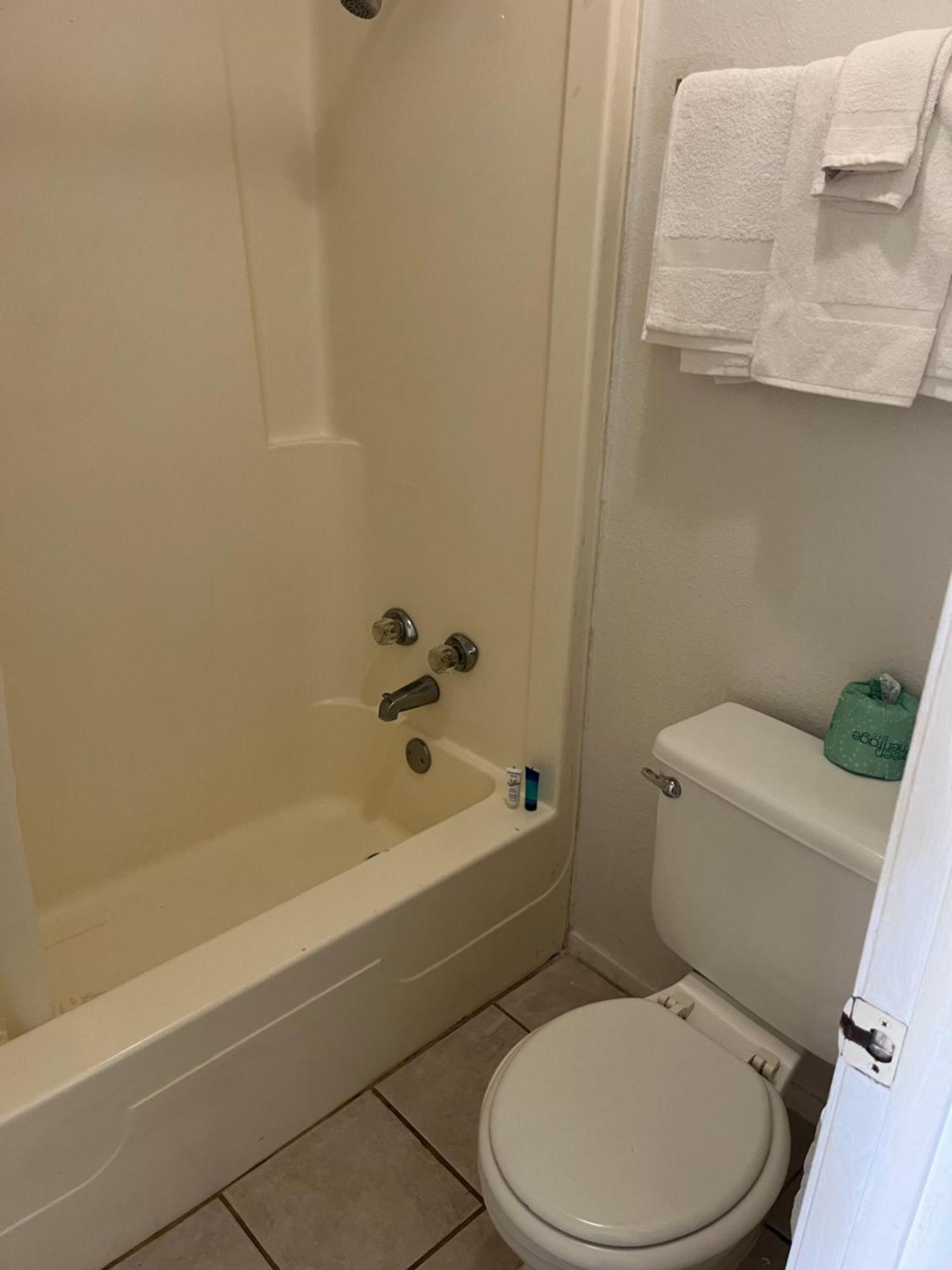 Glen Rose Inn & Suites מראה חיצוני תמונה
